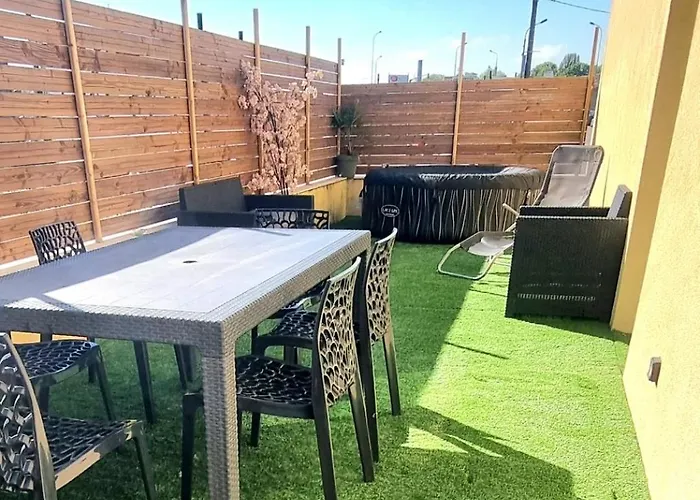 ! New Prestige Loft Climatise Terrasse Jacuzzi ! *