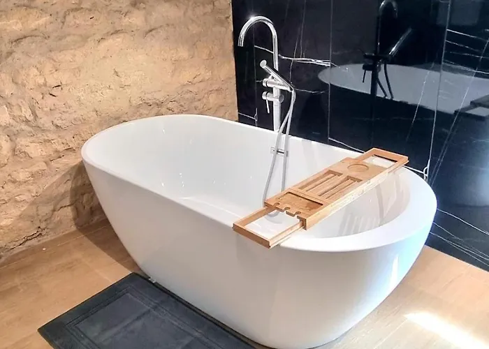 ! New Prestige Loft Climatise Terrasse Jacuzzi ! דירה